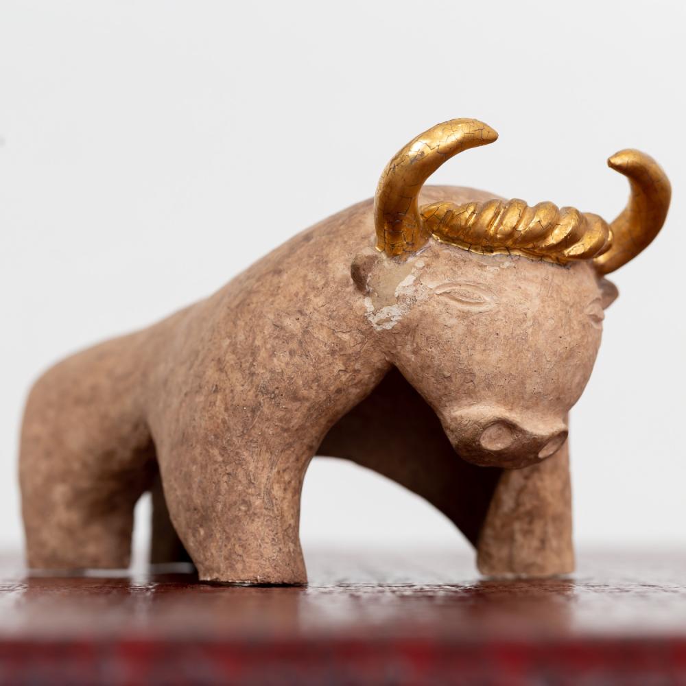 MID CENTURY CERAMIC ABSTRACT BULL 3042e7