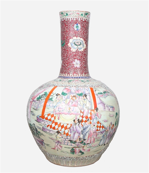 Large Chinese famille rose ceramic