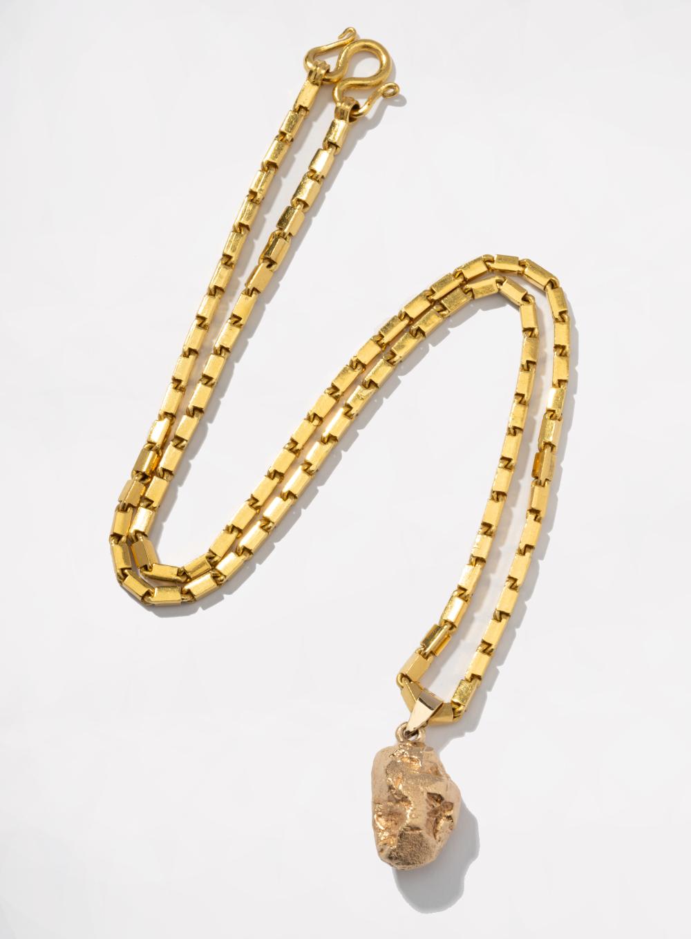 HIGH KARAT YELLOW GOLD NECKLACE 3045b0