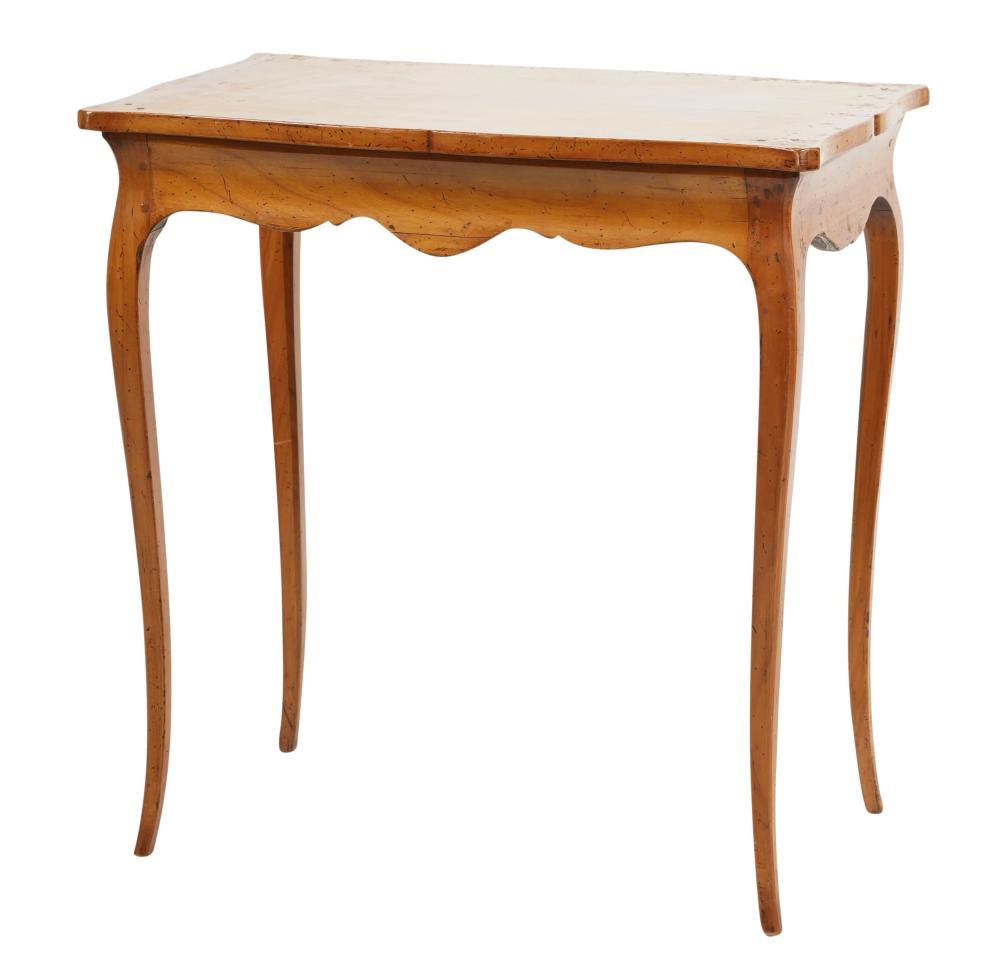 FRENCH PROVINCIAL END TABLEFrench 30468e