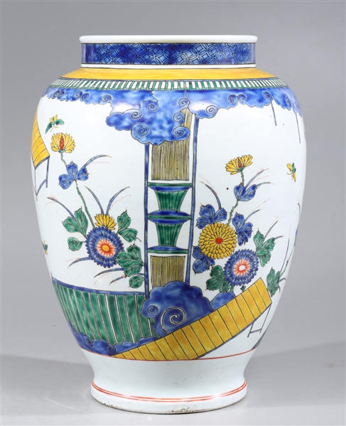 Chinese ceramic vase in blue and 3046a1