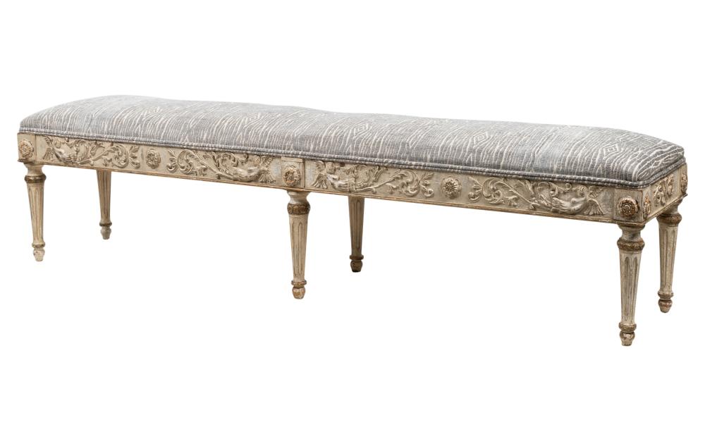 LOUIS XVI STYLE PAINTED WOOD BENCHLouis 3046fc