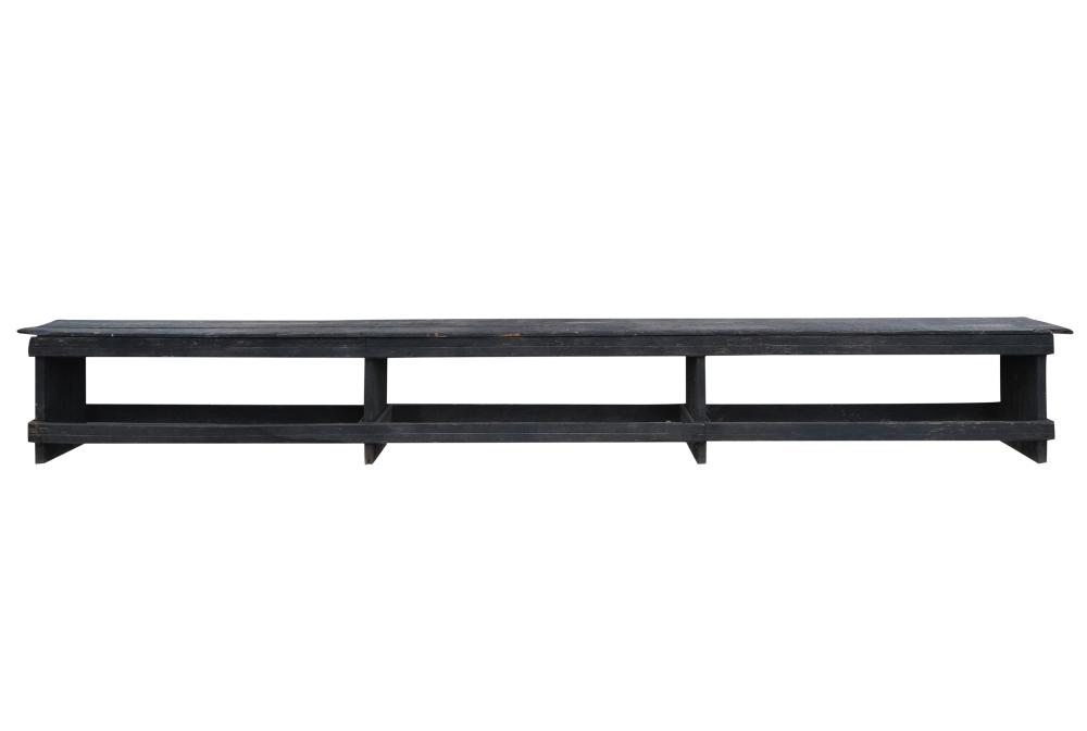 RUSTIC BLACK PAINTED BENCHRustic 30474e