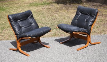 A pair of contemporary bent wood 3071d4