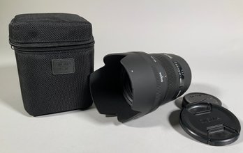 A Sigma 85mm F1.4 prime portrait lens