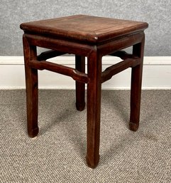 A vintage Chinese rosewood stand 3072a2