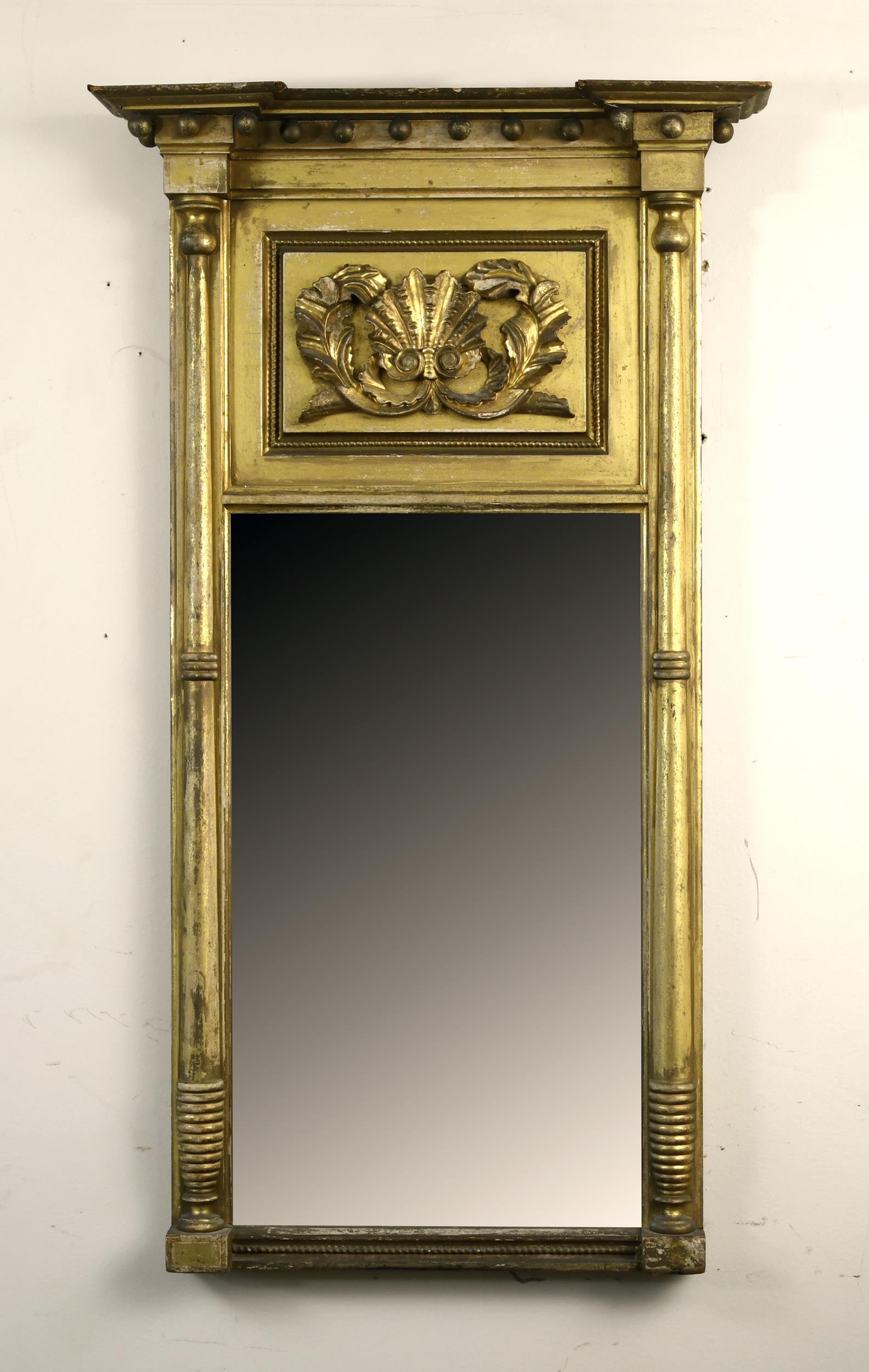 EARLY 19TH FEDERAL WALL MIRROR.