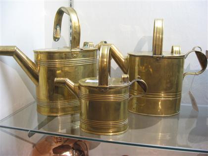 Three brass watering cans 19th 20th 4d861