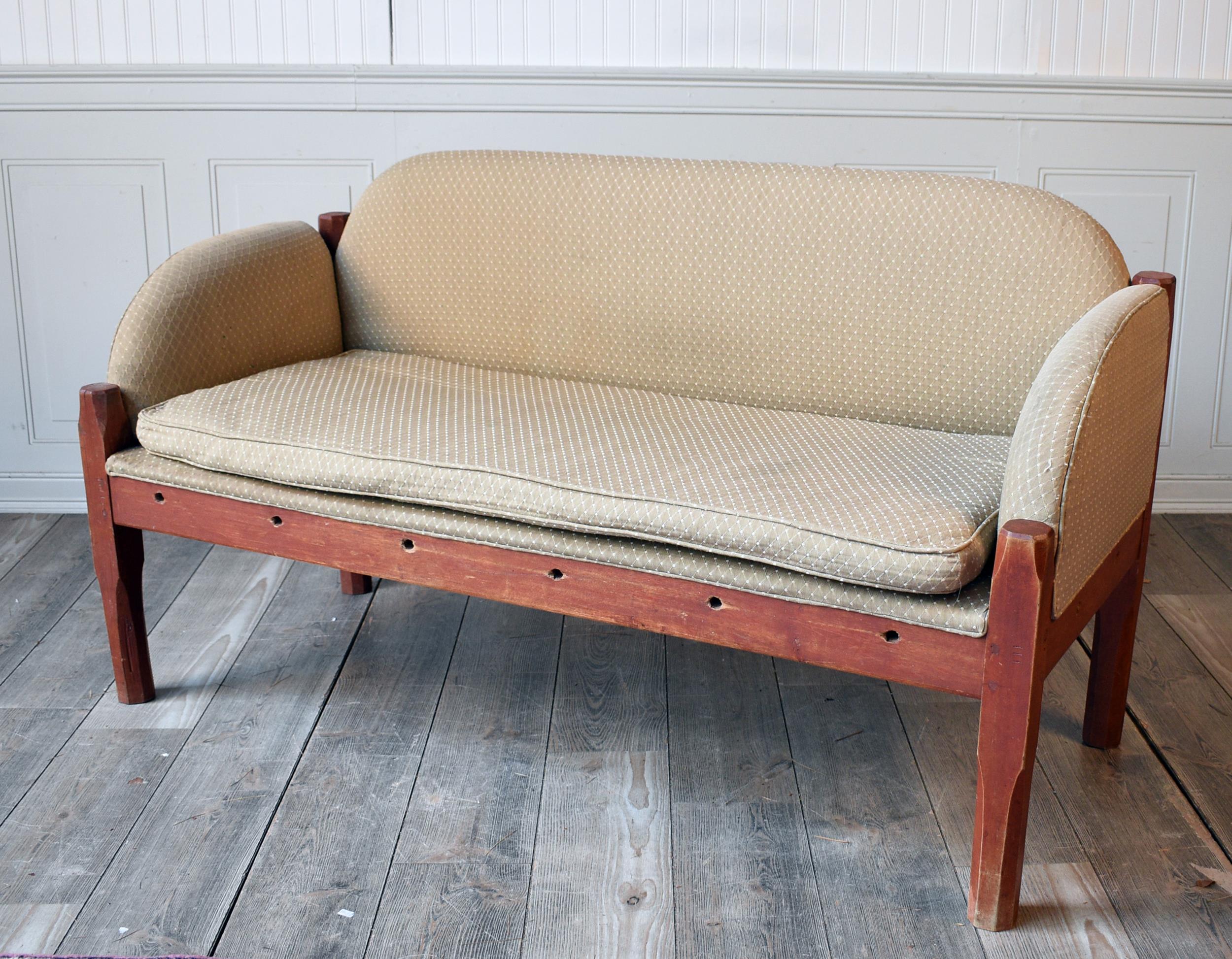19TH C RED PAINTED COUNTRY SOFA  30749f
