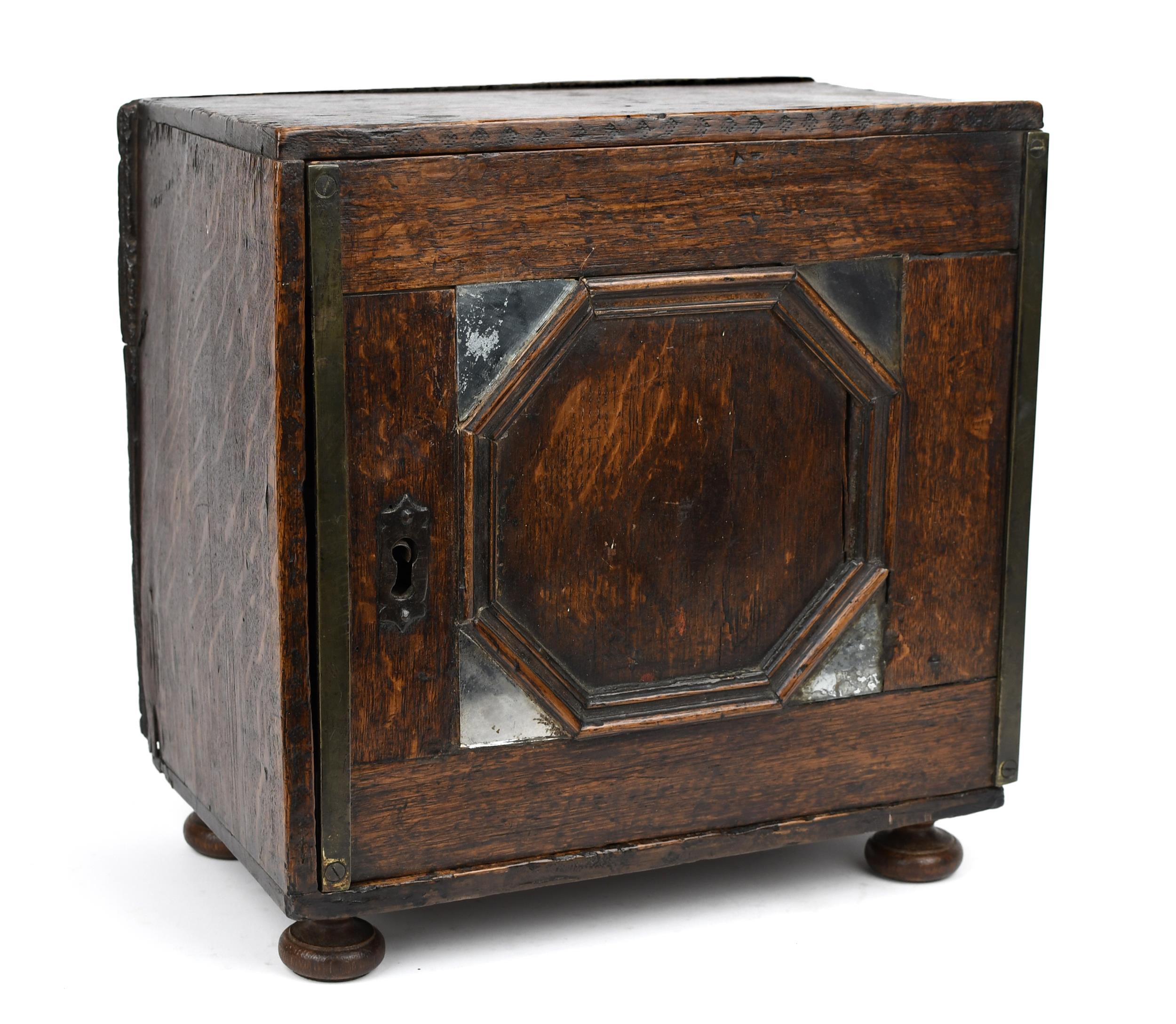 EARLY 18TH C ENGLISH OAK SPICE 3077e4