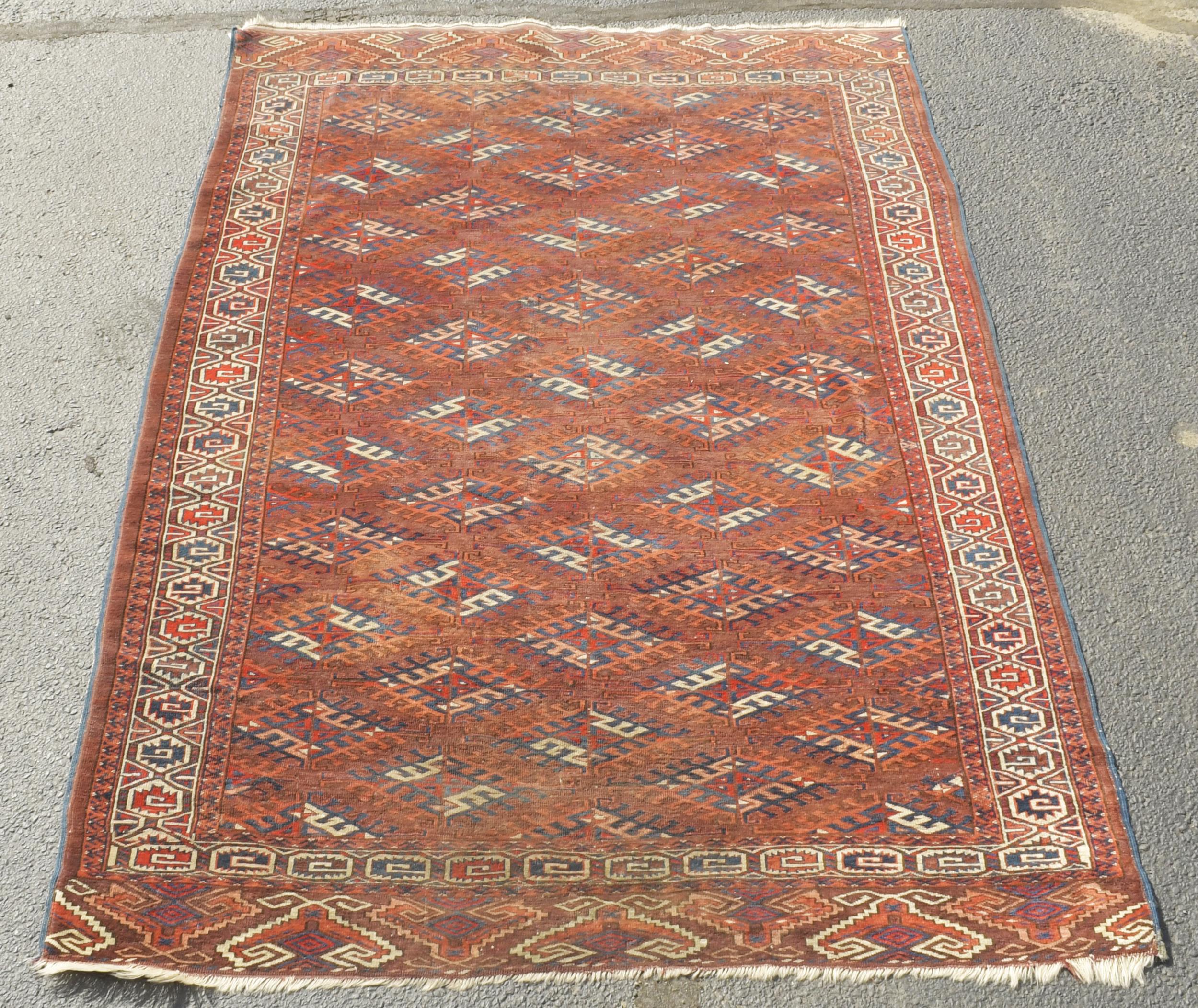 ANTIQUE ORIENTAL AREA RUG. Antique