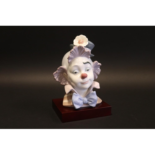 Lladro clown porcelain head, with stand,