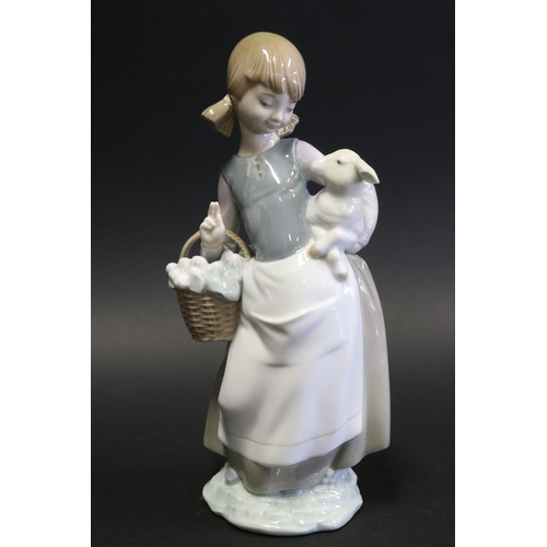 Lladro porcelain figure girl with 308229