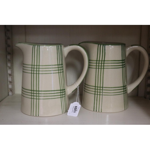Pair of Country plaid pattern jugs 3082a2