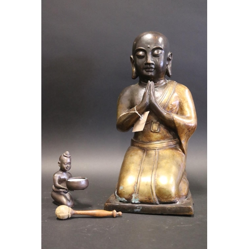 Bronze seated Lohan in kneeling 308399