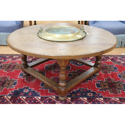 French Heavy oak circular table  308436