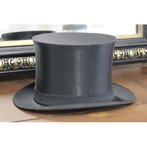 Antique French top hat 30844b