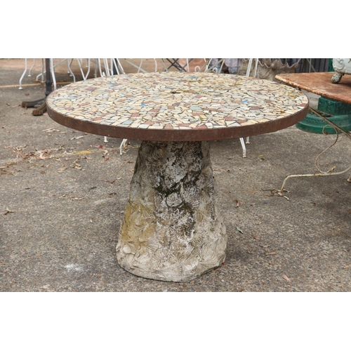 Unique French composite stone garden 3084b0