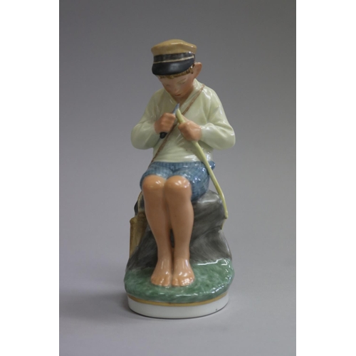 Vintage Royal Copenhagen Boy Whittling 3085a3