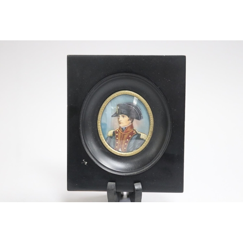 French oval portrait miniature 3085d0