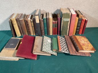 Over 30 antique books including  30634e