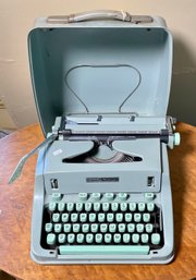 Vintage Hermes 3000 typewriter