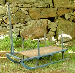 An antique pull sled pung in original 3068e1