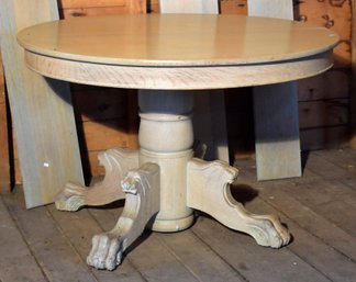 An antique oak dining table in 3068f1