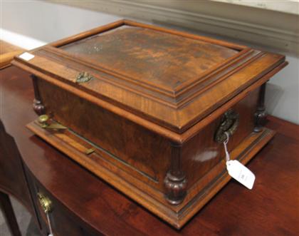 Polyphon oak case music box    19th