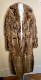 An early 20th C men s fur coat 3069eb