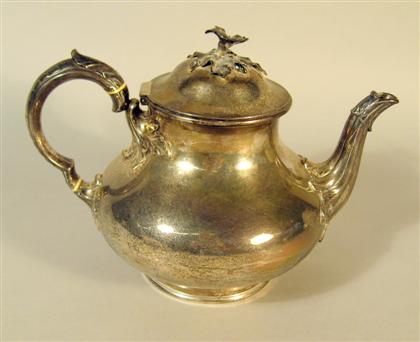 Victorian sterling silver teapot 4d789