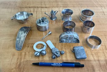 Fourteen pieces of antique silver  306b61