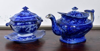 Antique R Hall teapot with bird 306b90