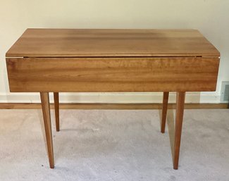 A quality made cherry table in 306c3a