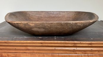 An antique carved oval pine chopping 306c7b