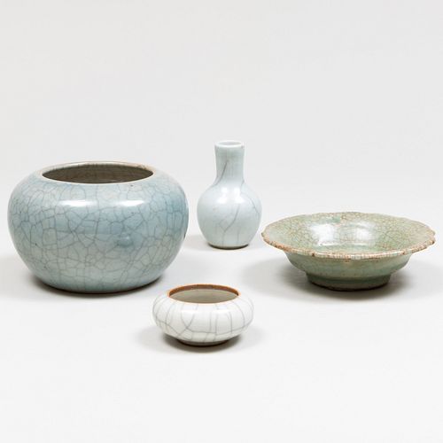 GROUP OF FOUR CHINESE CRACKLE GLAZED 309584