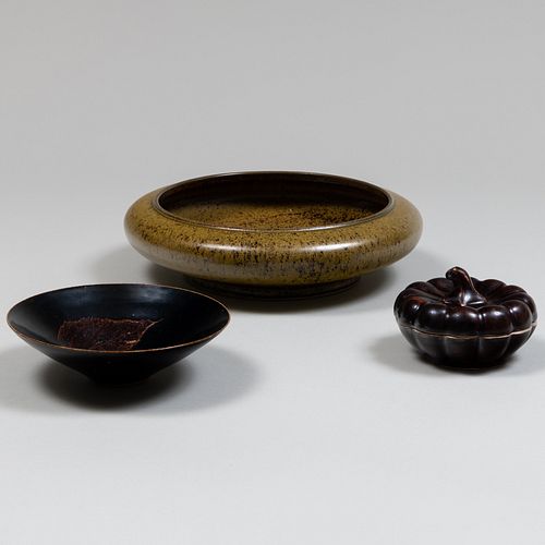 GROUP OF THREE CHINESE GLAZED POTTERY