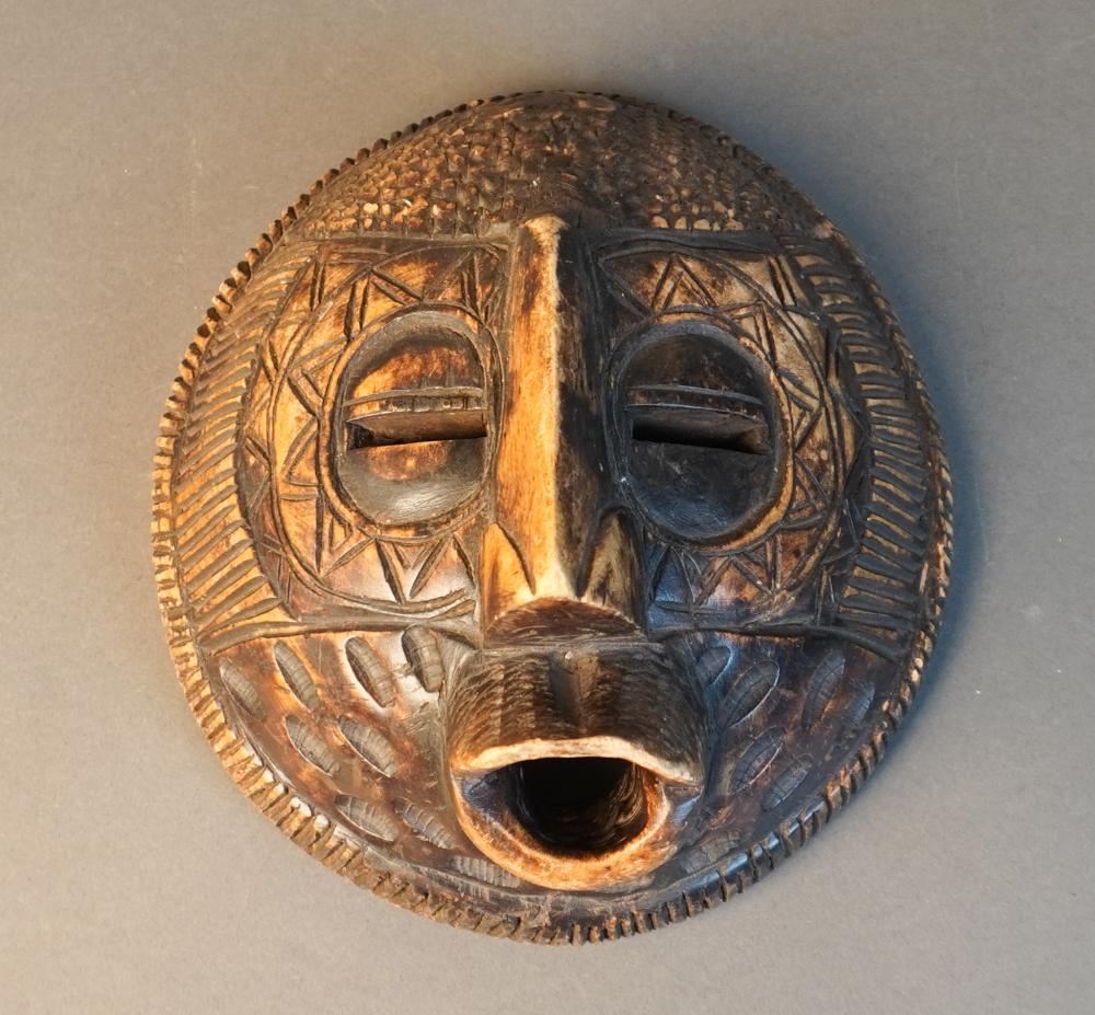 AFRICAN OCEANIC CARVED WOOD MASK  309609