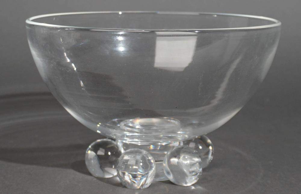 STEUBEN CLEAR CRYSTAL BALL FOOTED