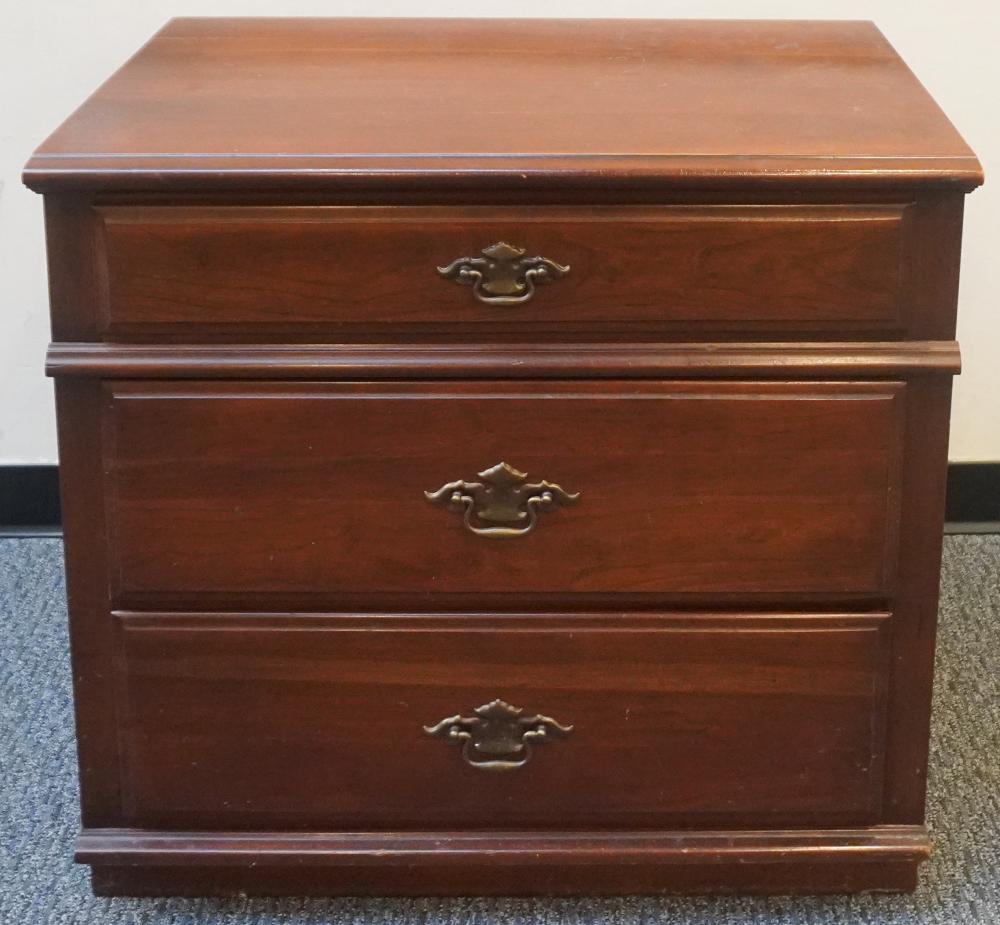 YOUNG HINKLE CHERRY THREE DRAWER 3097c1