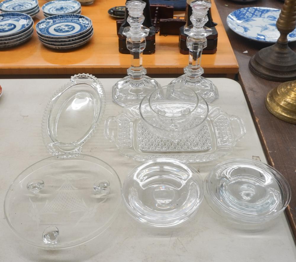 GROUP OF ASSORTED GLASS TABLE ARTICLES