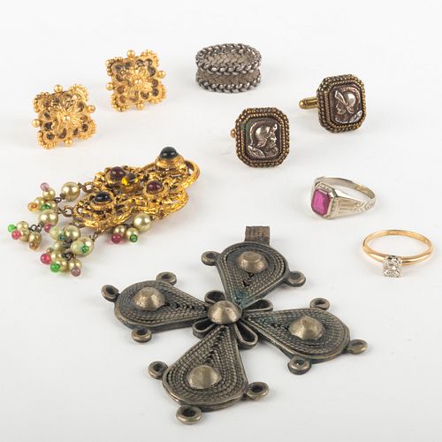 MISCELLANEOUS GROUP OF JEWELRYIncluding 309855