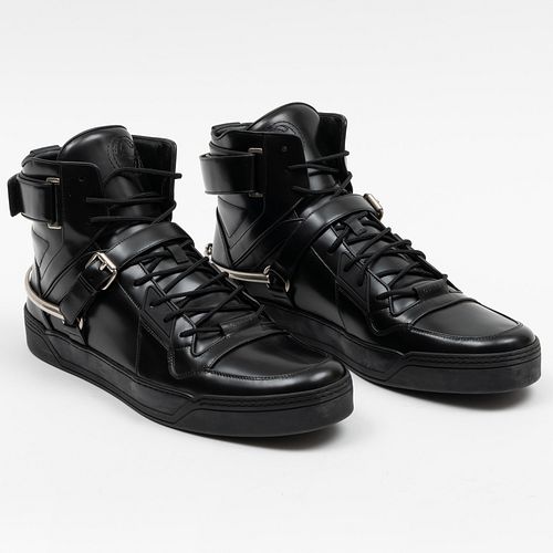 PAIR OF GUCCI METAL AND BLACK LEATHER