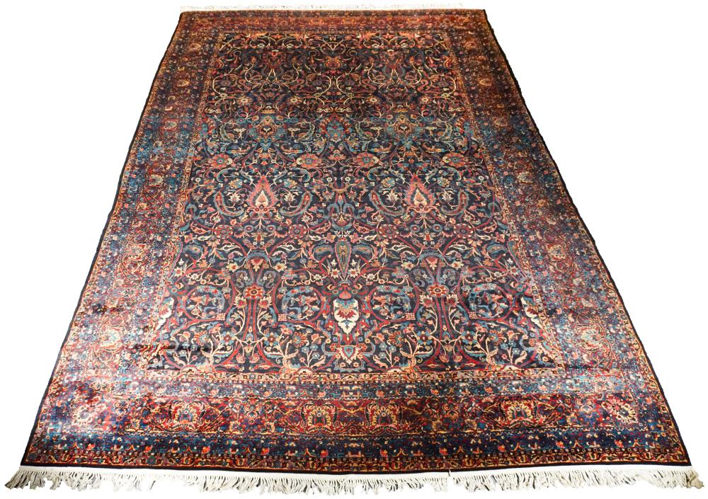 YAZD RUG SECOND QUARTER 20TH CENTURY  309c8c