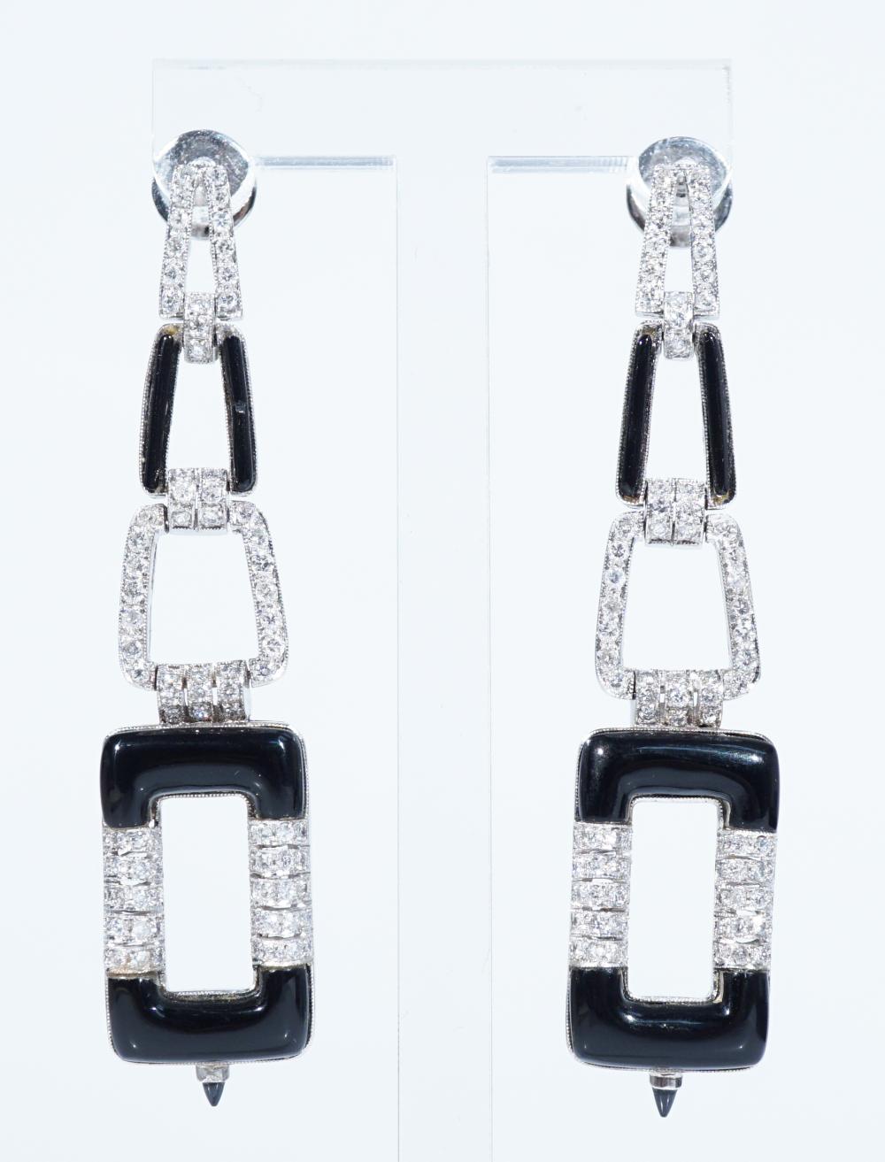 PAIR OF 18 KARAT WHITE GOLD DIAMOND 309cff