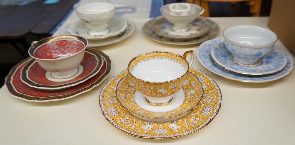 FIVE ENGLISH AND GERMAN PORCELAIN 309e0f