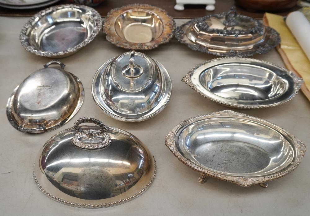 GROUP OF SILVERPLATED SERVING DISHESGroup 309e6c