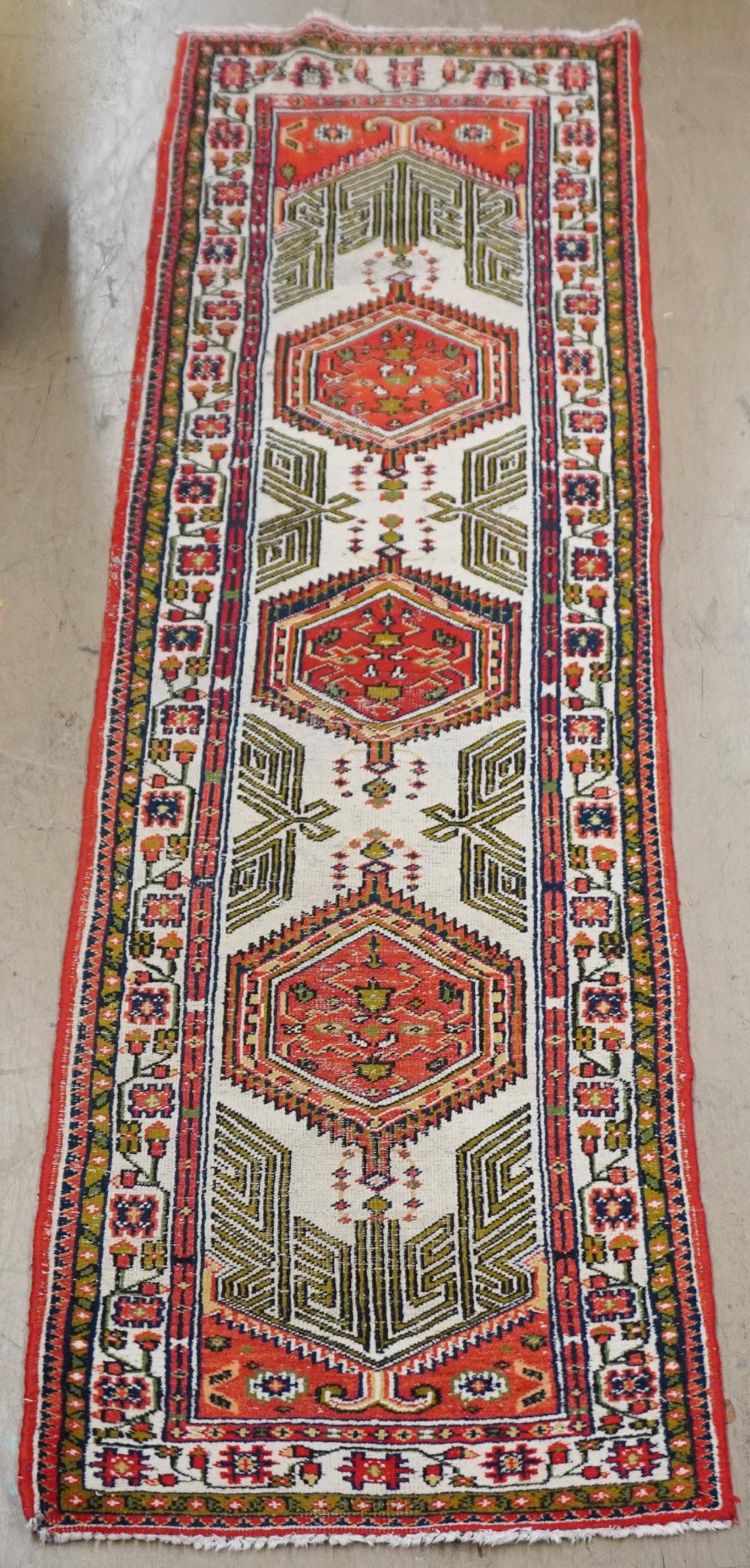 PERSIAN RUNNER (WEAR), 9 FT 2 IN