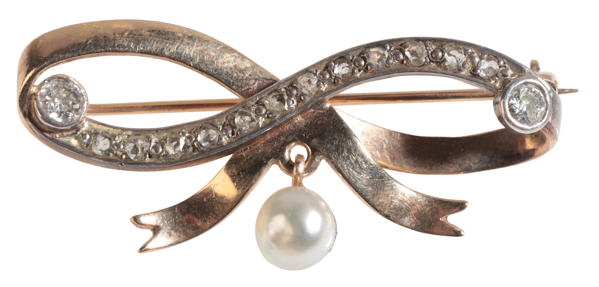 A DIAMOND AND CULTURED PEARL BOW 309f05