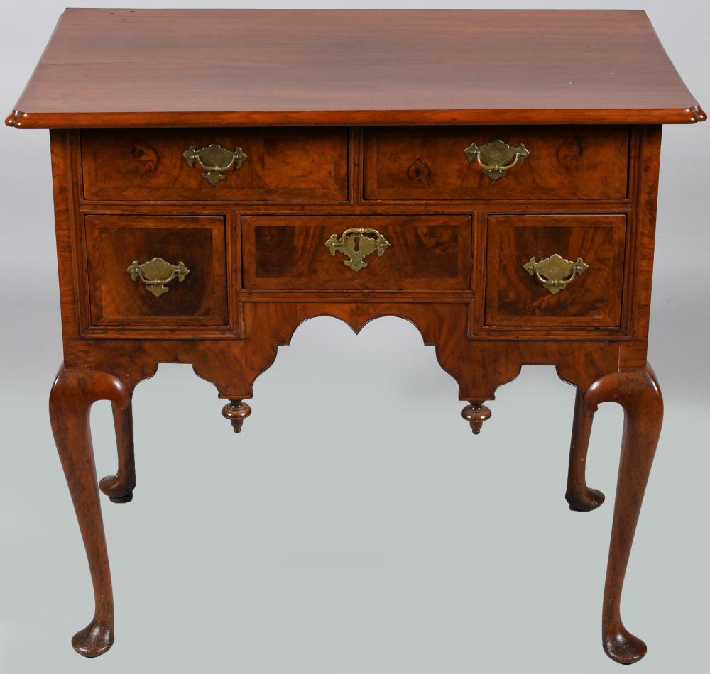 BOSTON QUEEN ANNE MAHOGANY LOWBOY  309f8c